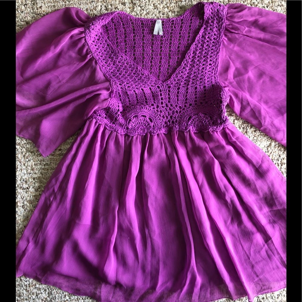 Beautiful blouse by Max in size medium